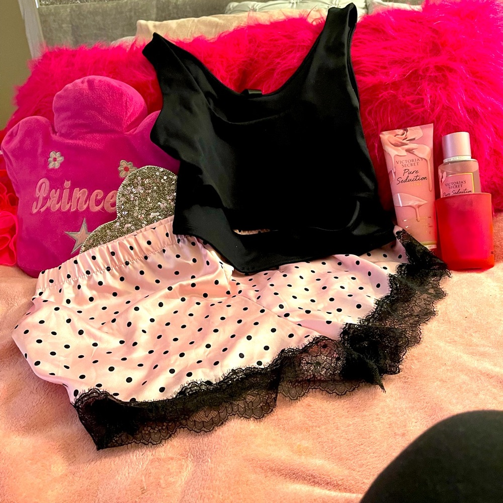 XL silky material w black cotton top